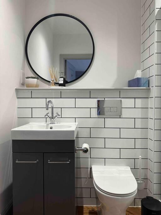 Haus Of Sulis, City Centre Apartment With Lift Access バース エクステリア 写真