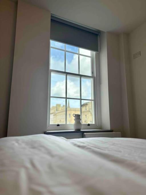 Haus Of Sulis, City Centre Apartment With Lift Access バース エクステリア 写真