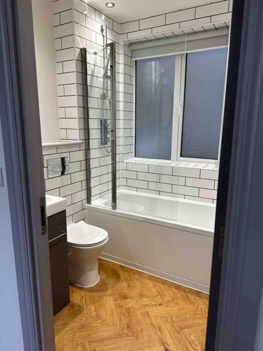 Haus Of Sulis, City Centre Apartment With Lift Access バース エクステリア 写真