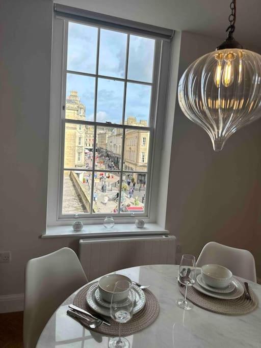 Haus Of Sulis, City Centre Apartment With Lift Access バース エクステリア 写真
