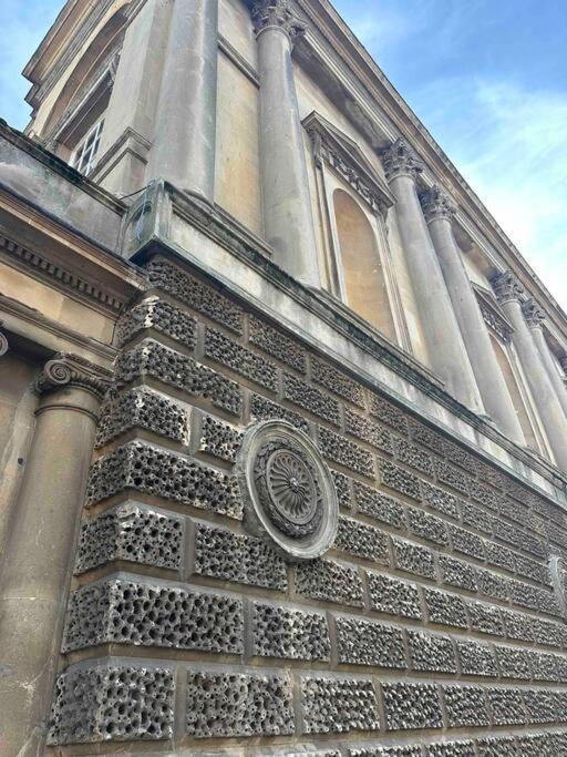 Haus Of Sulis, City Centre Apartment With Lift Access バース エクステリア 写真